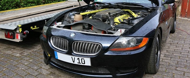 BMW Z4 with 8.3-liter V10 from the Viper