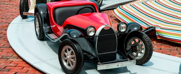 Eight kiddie Bugatti Type 44 on a carousel will deliver the thrills to kids of all ages