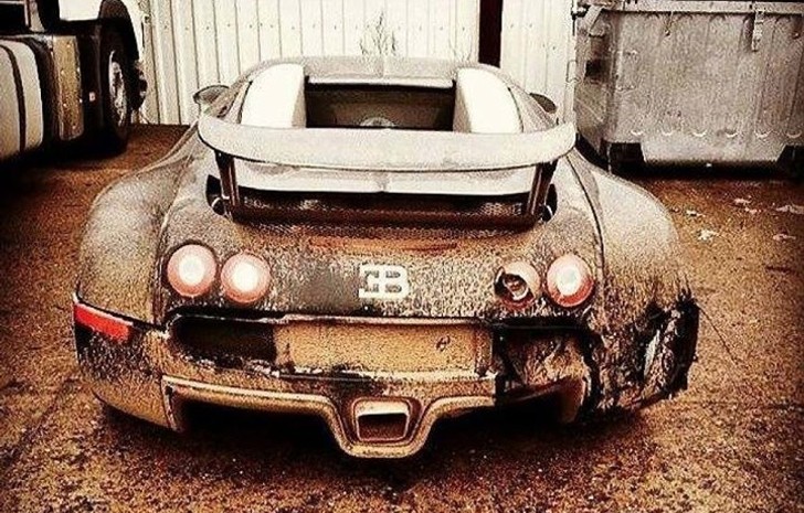 Bugatti Veyron reportedly abandoned in Russia