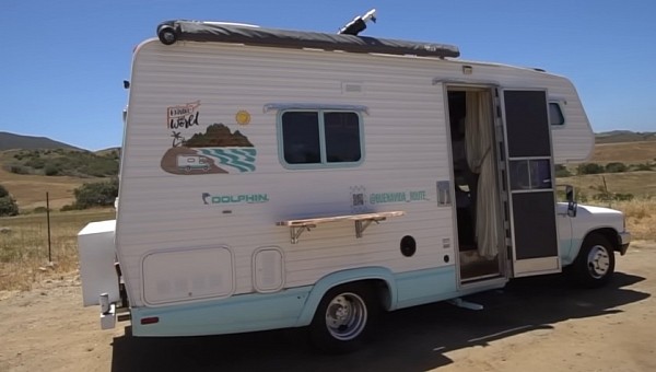 Couple Full-Time Lives and Travels in a 1991 Toyota Dolphin