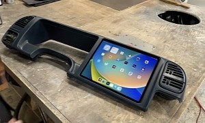 This Dash Mod Proves an Upgrade to CarPlay Does Exist