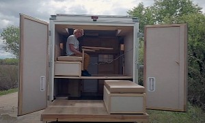 This DIY Mobile Office Will Blow Your Mind, Has a Levitating Desk and a Pull-Out Deck