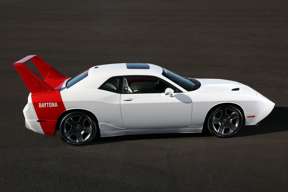 this dodge charger daytona is actually a challenger 143345_1