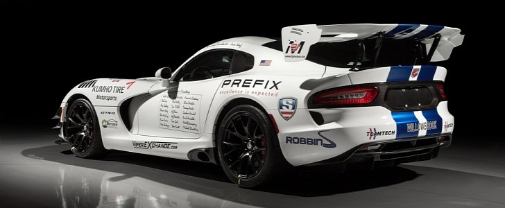 This Dodge Viper Gts R Nurburgring Commemorative Edition Has 7 Delivery Miles Autoevolution