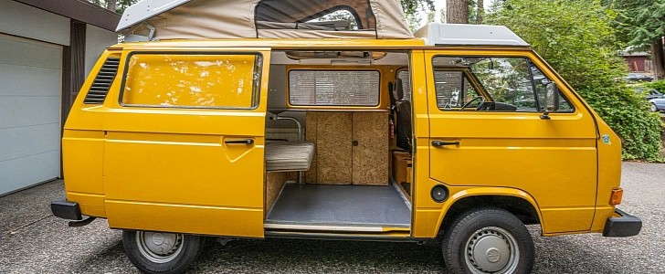 This Euro-Specced Volkswagen Transporter T3 Wants to Pass for a