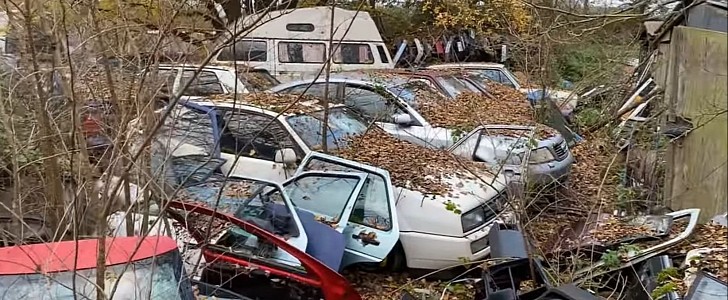 Volkswagen Golf junkyard
