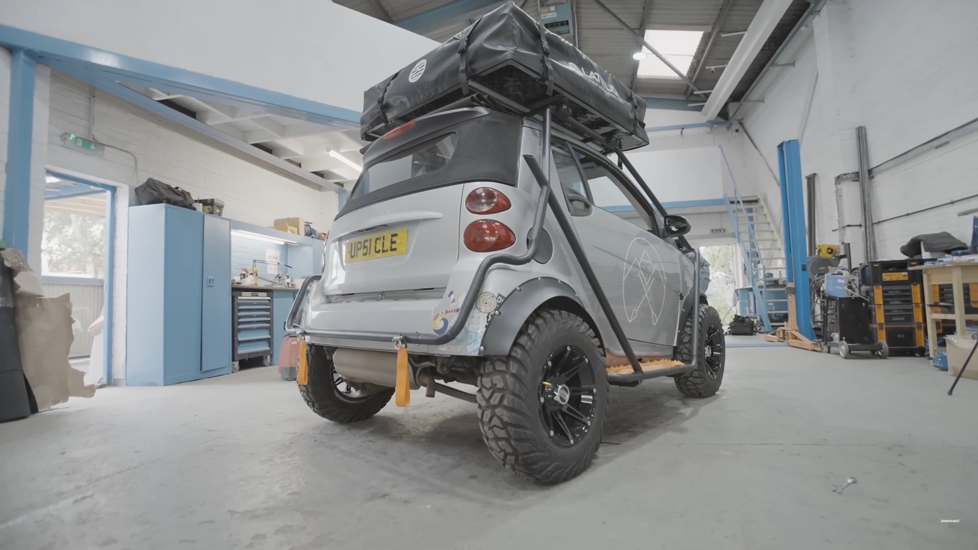 This Guy Just Converted His smart fortwo Into the World's Smallest Camper,  Literally - autoevolution