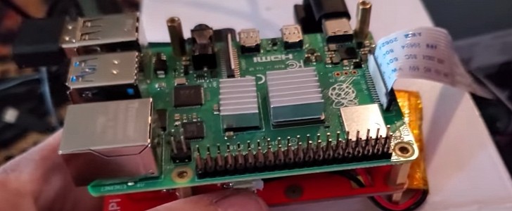 Raspberry Pi-powered in-dash computer