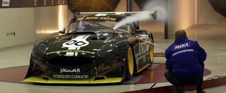 Jaguar E-Type V12 race car