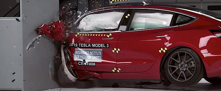 Tesla Model 3 crash tested by the IIHS