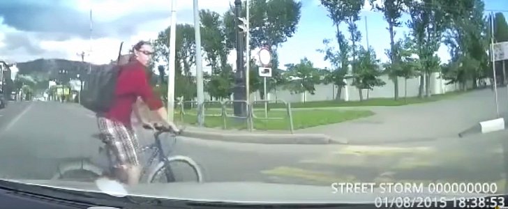 Cyclist road rage in Russia