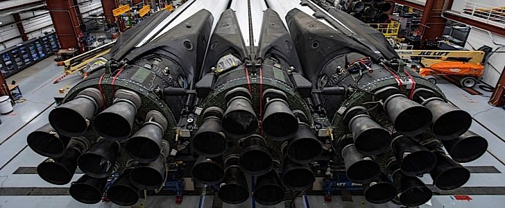Cluster of Merlin engines on the Falcon Heavy