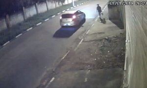 This is How You Outrun Would-Be Robbers in a Car