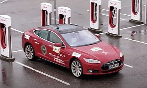 This Is the Tesla With the Highest Mileage in the World, It Almost Looks Good as New