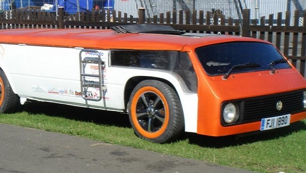 The Van Cake was completed during a live event in 2008, recognized as the lowest campervan in the world in 2018