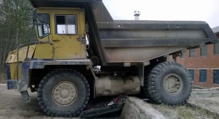 This Is What Happens When a Huge Belaz Truck Accidentally Crushes a Toyota Celica 