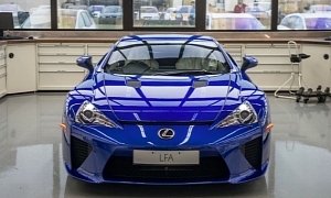 This Is What Servicing a Lexus LFA Looks Like