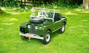 This Land Rover Series I Half-Sized Replica Was Auctioned for Much Less Than a Real One