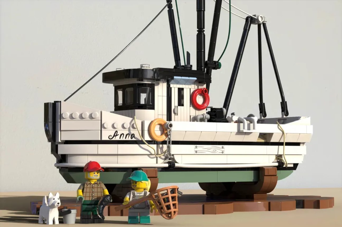 This LEGO Ideas Shrimping Boat Is Highly Detailed and Made to Fit Inside a  LEGO City - autoevolution