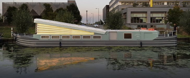 This London Floating Church With Pop-Up Roof Is Inspired by the VW Bus
