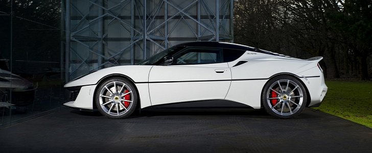 Lotus Evora Sport 410 honors Lotus Esprit S1 from James Bond "The Spy Who Loved Me"