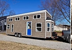 This Luminous Three-Bedroom Tiny Is a Cozy and Stylish Cocoon on Wheels