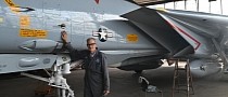 This Man Restored an F-14D Tomcat Nearly by Himself and He Deserves Our Respect
