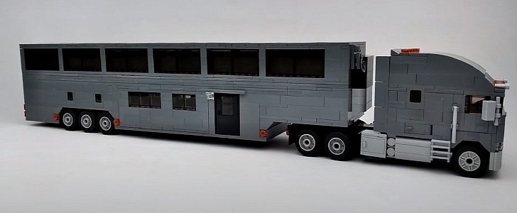 LuxuryBricks LEGO Custom Motorhome