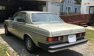 Mint Mercedes-Benz 300 Diesel Looks "Driven by a Sweet Old Lady” After Three Decades