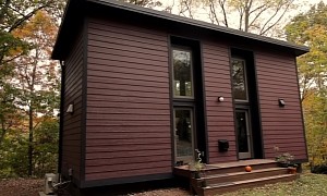 This Musician's Tiny House Has an Incredible Design Mostly Built With Repurposed Materials