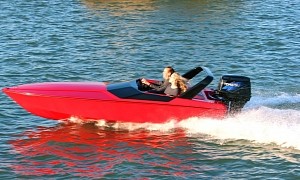 This New Mini Speedboat Promises to Be as Thrilling as a Jet Ski, With Added Benefits