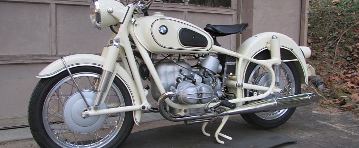BMW R69-S Atlas Editions - Motorcycle Model Scale 1:24 1961 IXO 