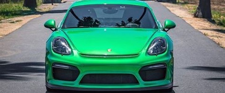  Porsche Cayman GT4 Has an Amazing Green Wrap