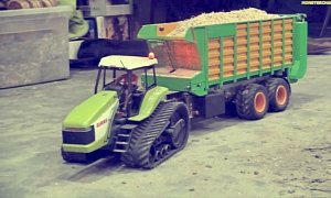 This RC Claas Challenger Tractor Should Be on Santa’s List