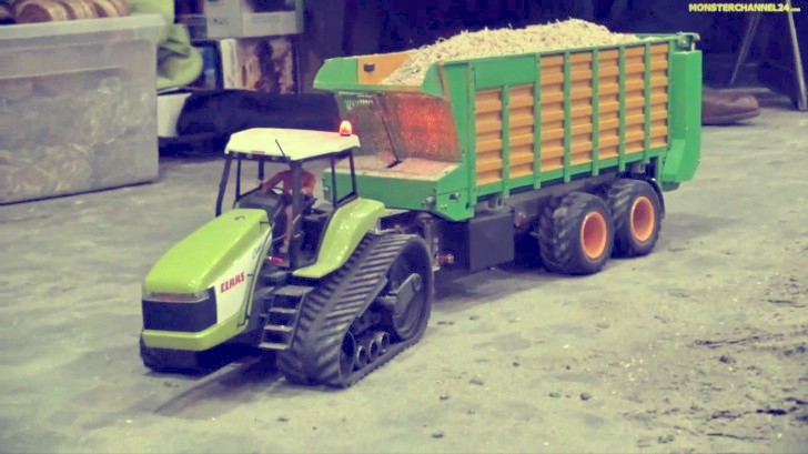 Claas Challenger 55 RC tractor