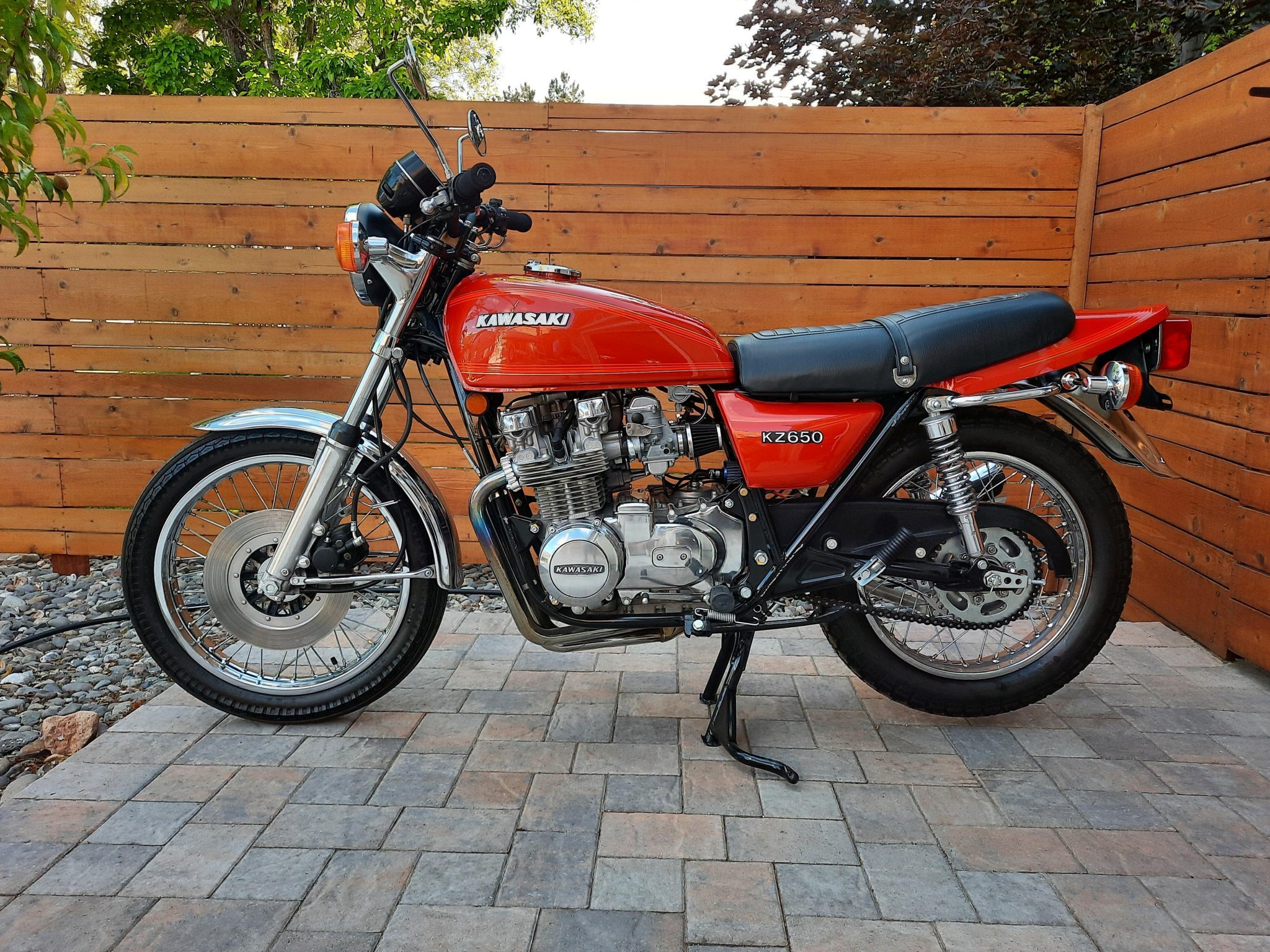 This Reconditioned 1978 Kawasaki KZ650 Knocks on Your Door at No - autoevolution