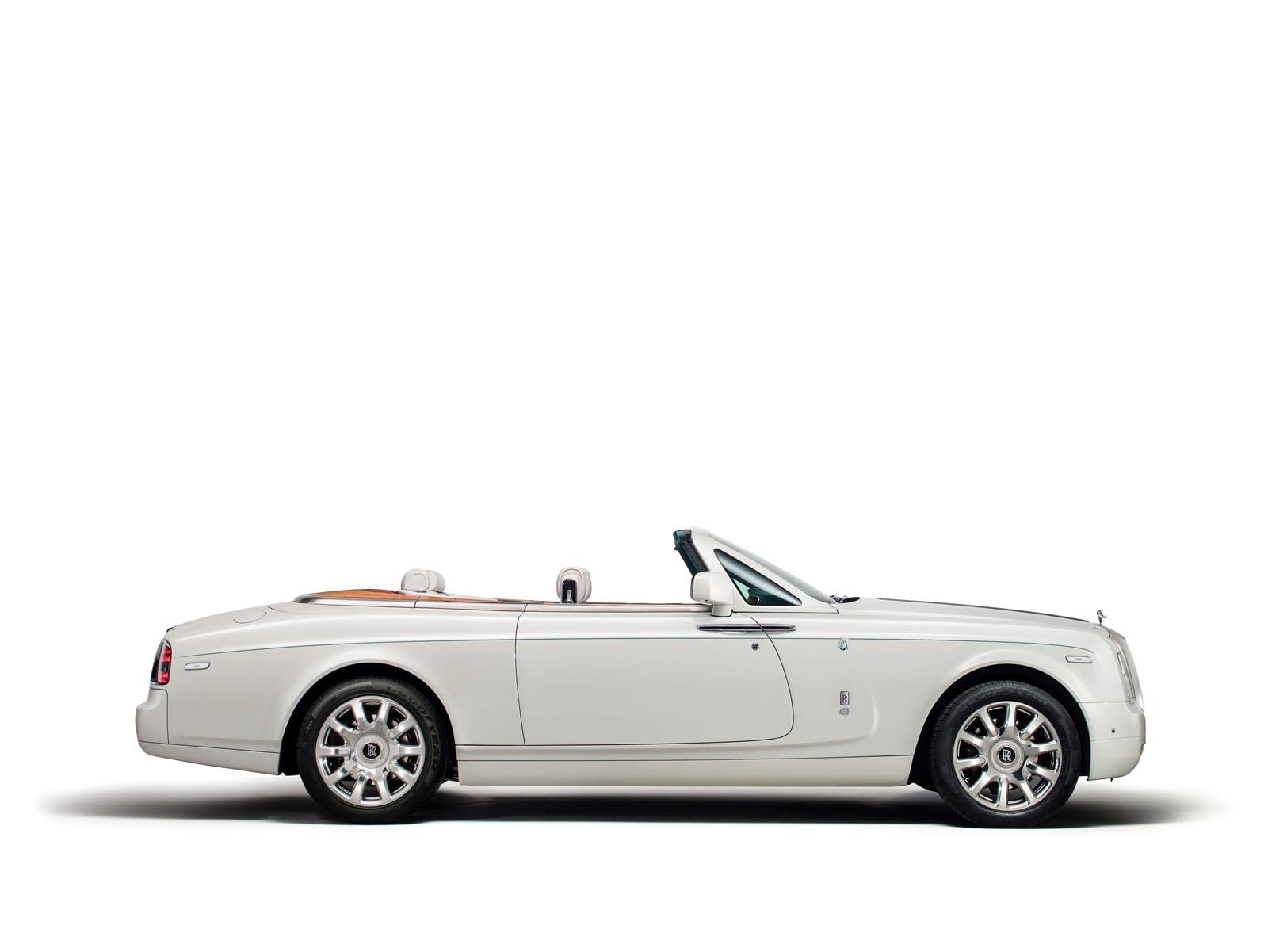 This Rolls-Royce Phantom Drophead Coupe is Fit a - autoevolution