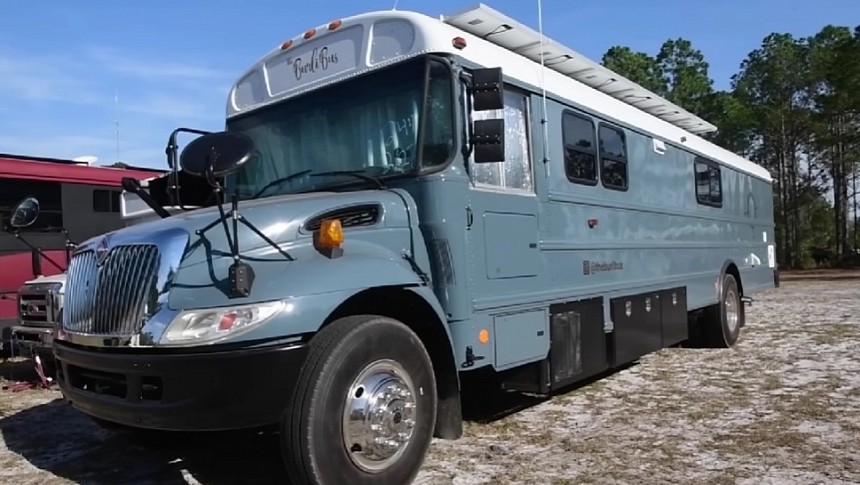 School Bus Converted Into an Off Grid Mobile Home