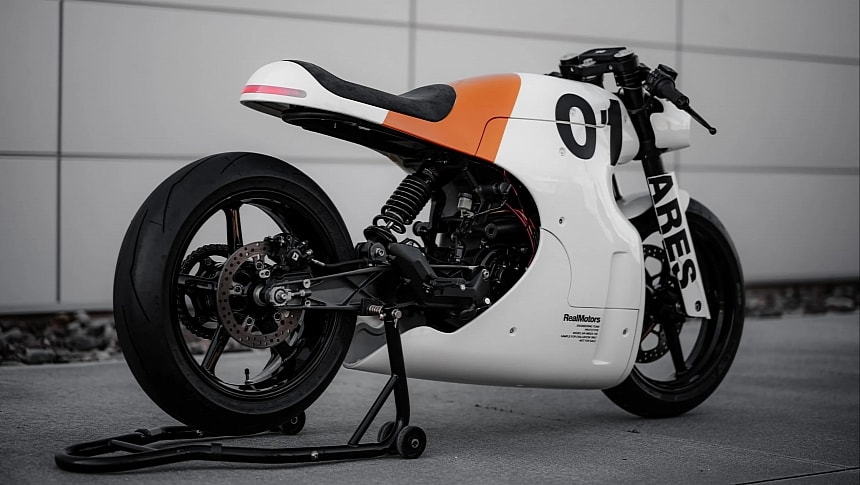 This Sci-Fi-Inspired EV Boasts Eye-Catching Looks and Performance To Match 900 CC Bikes