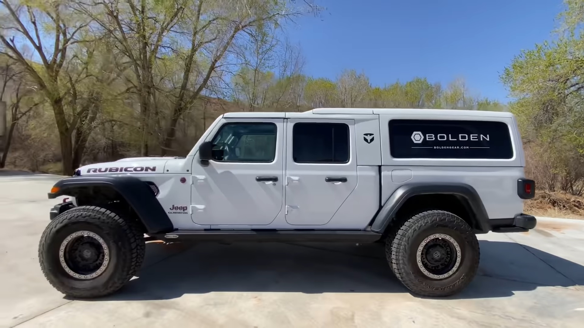 This Seven-Seat Jeep Gladiator Blends OEM Parts With Custom Touches ...
