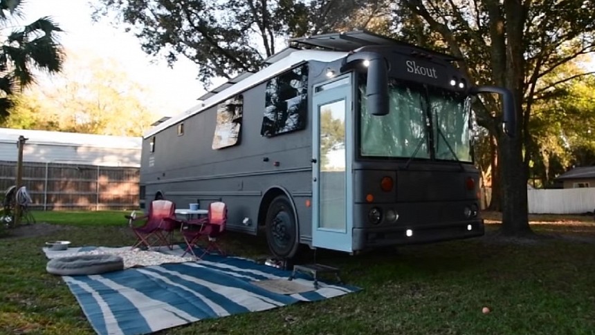 Skout, the Off-Grid Skoolie With a Homey Interior