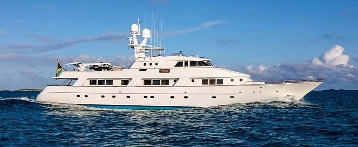 Rena is one of the luxury yachts that uses the SeaClean technology