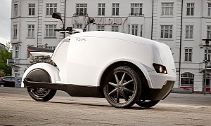 This Three-Wheel Motor Scooter Is Designed as an Urban Cargo Vehicle and It’s Electric