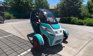 This Three-Wheeled EV With Semi-Enclosed Cabin Has a Combined Rating of 230 MPGe