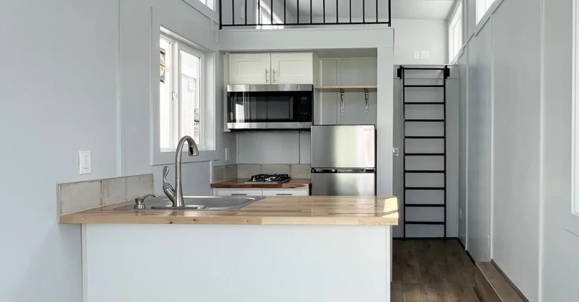 This Tiny House Has a Lovely Aesthetic With a Fully Working Kitchen and  Loft Area - autoevolution