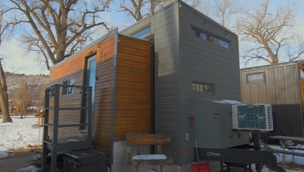 Mobile, modular tiny home with tons of living space