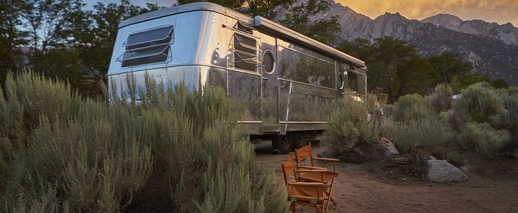 This Vintage 1955 Spartan Mansion Trailer Is Tailored to the Movie Star Among Us
