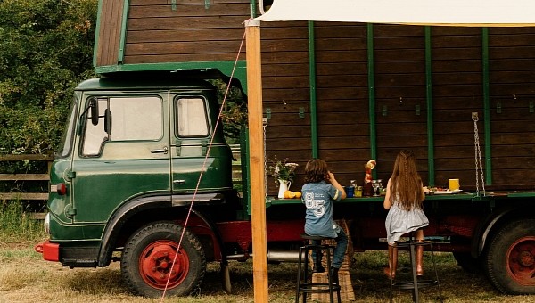 Ashton turned an old horsebox into an adorable cottage on wheels