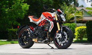 Three-Mile 2017 MV Agusta Dragster 800 RC Is at the Crossroads Between Sexy and Brutal