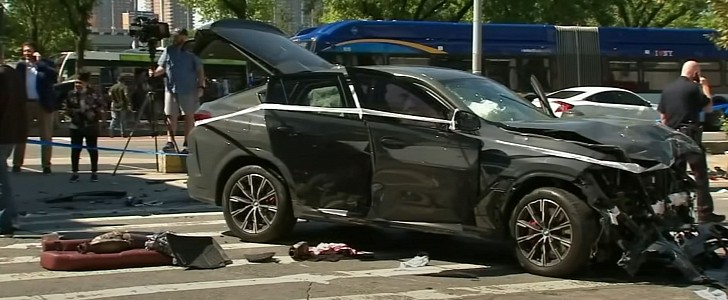 Crashed BMW X6
